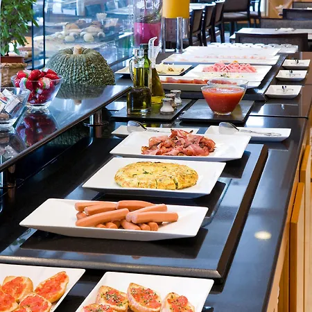 Отель Nh Center 4*