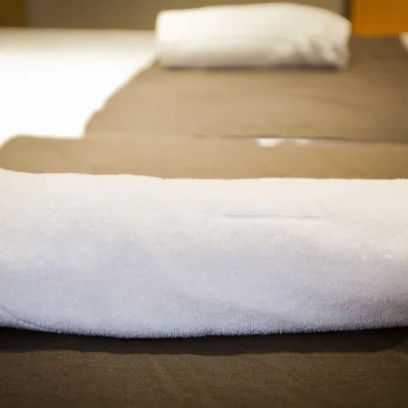 & Co. J. Botanico Boutique 3*