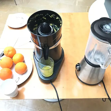 & Co. J. Botanico Boutique מלון