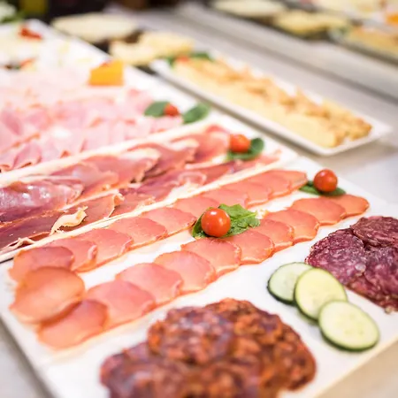 Petit Palace Plaza De La Reina Hotel 3*