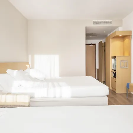 Ilunion 4 Otel