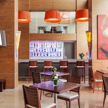 Ilunion 4 Otel 4*