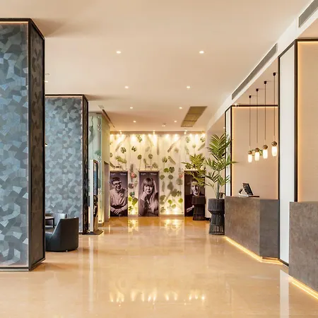 Ilunion 4 Otel Valensiya
