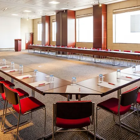 伊鲁尼昂瓦伦西亚3号酒店 酒店 3*