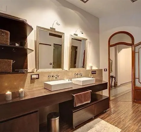 Beautiful House With Terrace *