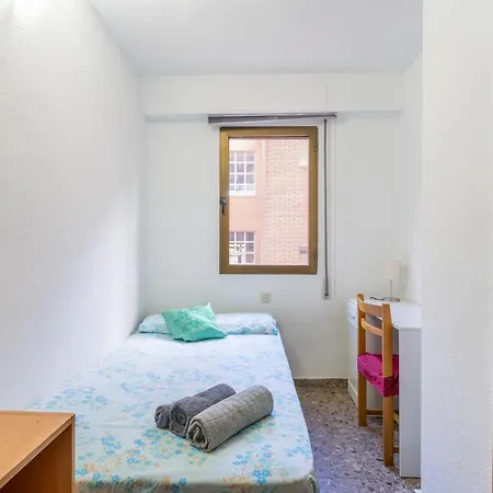 Invalencia - Yecla Flat * Valencia