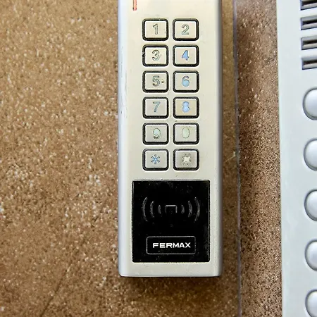 Lejlighed Artes 3- Private Sunny Terrace & 2 Baths *