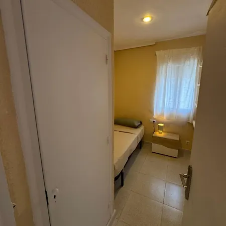Apartment 1st Line Direct Access Private Parking *