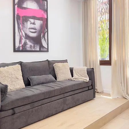 Singularstays Olimpia Apartmán *