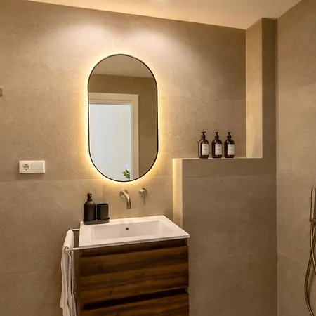 Boutique - One Tower