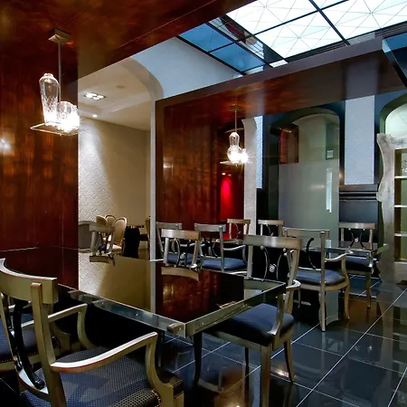 文奇宫殿酒店 4*