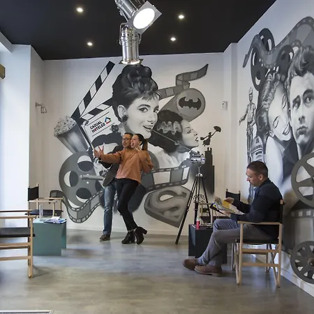 Ξενοδοχείο Casual Del Cine 2*