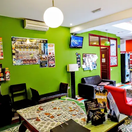 Youth By Feetup Hostel *