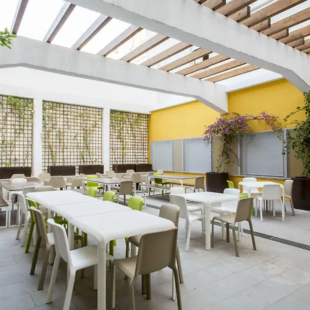 Residencia Universitaria Resa La Concepcion * バレンシア