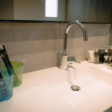 One Shot Colón Hotel