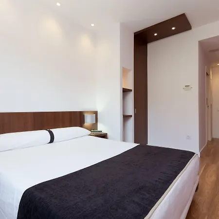 Olympia Universidades 3*