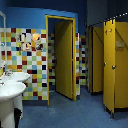 レッド ネスト ホステル バレンシア