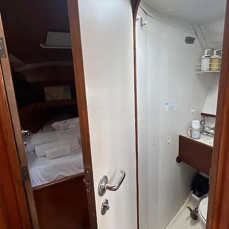 Exclusive Unique Experience On A Sailboat Year Round Tnina Πλωτό κατάλυμα