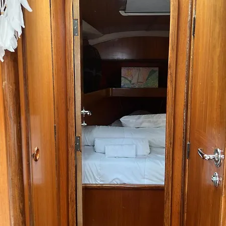 Exclusive Unique Experience On A Sailboat Year Round Tnina Βαλένθια