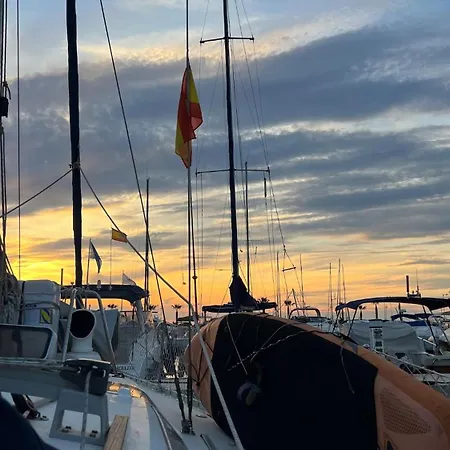 Exclusive Unique Experience On A Sailboat Year Round Tnina Βαλένθια