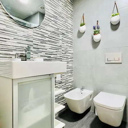 Ubicacion Ideal, Entre La Playa Y El Centro Ciudad Valencia