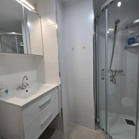Con Bano, Salon Y Cocina Privados Valencia