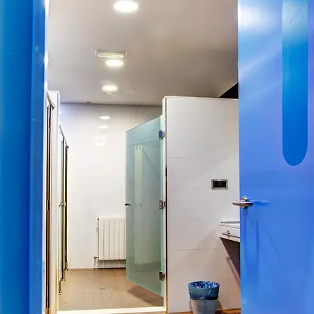 Urban Youth Hostel *