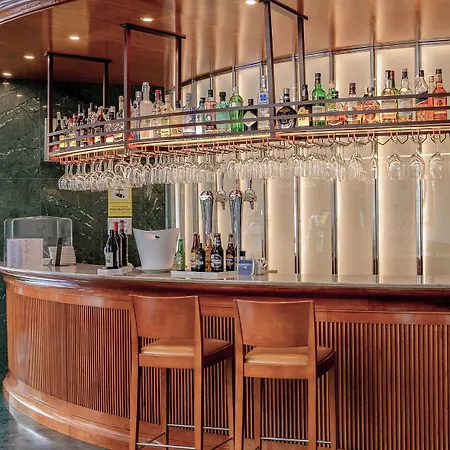 Hotel Melia Plaza 4*