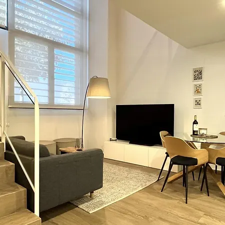 Duplex Moderno Con Piscina Y Parking - Roig Arena