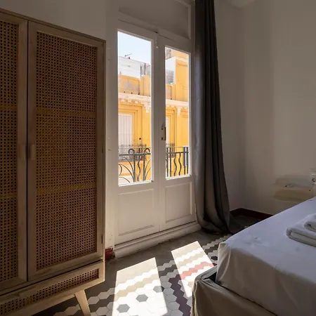 Vlc Host - Cubells Apartment