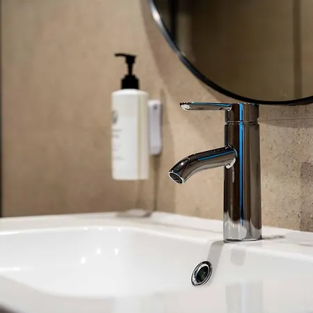 Easyhotel Ciutat Vella Hotel 2*