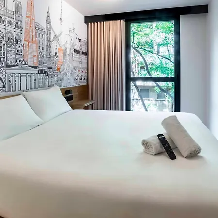 Easyhotel Ciutat Vella