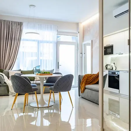 Era Deluxe Near The Of Apartament *