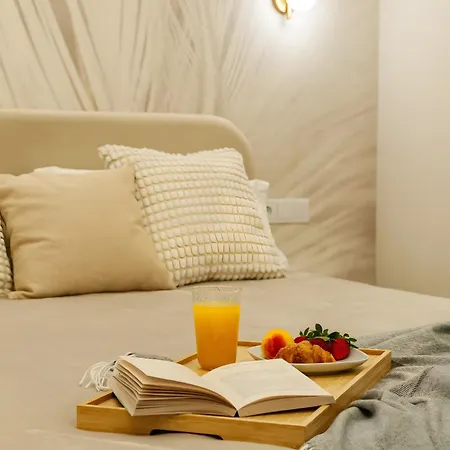 Apartament Era Deluxe Near The Of Walencja