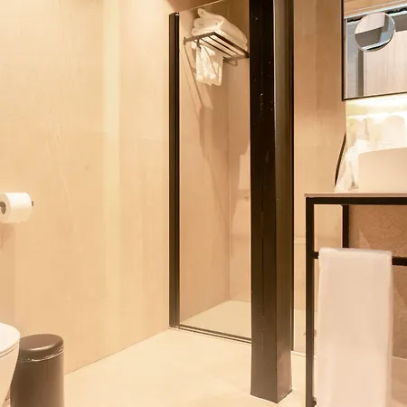 Otel The Valentia Corretgeria 4*