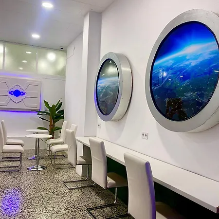 Capsule Hotel kapsułowy