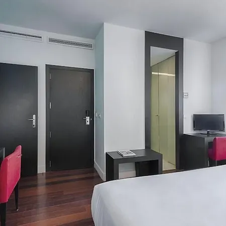 Atarazanas Hotell 4*