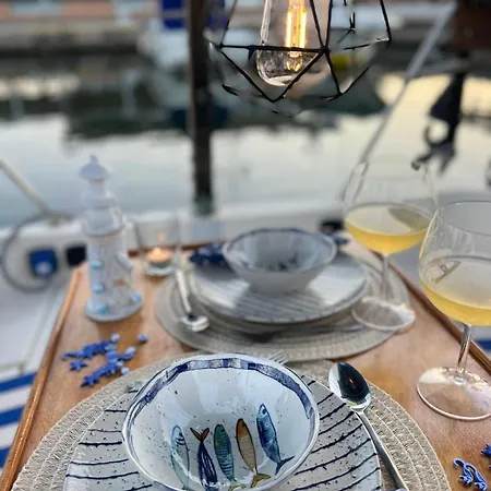 Unique Experience In Sailboat! In The 4 Seasons!! B Shi *