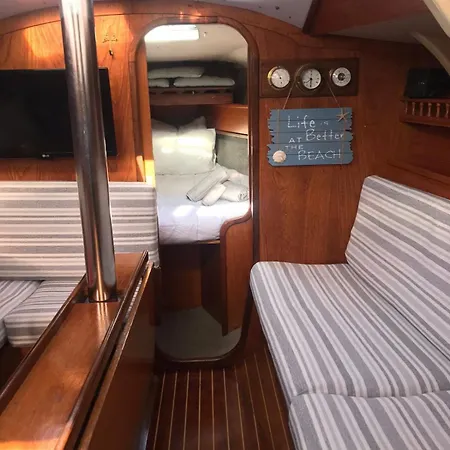 Unique Experience In Sailboat! In The 4 Seasons!! B Shi Bådhotel Valencia