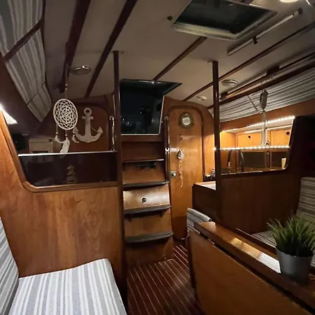 Bådhotel Unique Experience In Sailboat! In The 4 Seasons!! B Shi *