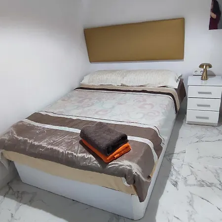 Ciudad Bella Apartman *