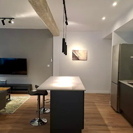 Amazing Bright And Recently Remodeled Apartmán