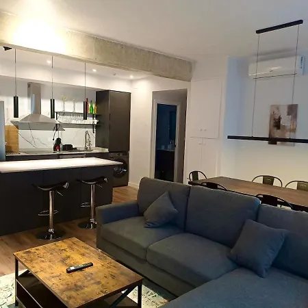 Amazing Bright And Recently Remodeled *