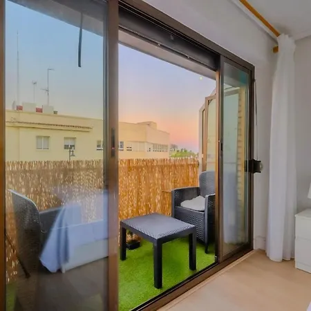 דירה Cabanal Beachfront , 1 Min To Sea , Ac , Coffee , Balcony , Fastwifi ולנסיה