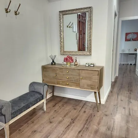 Daire New! Designer In Center With Fast Wi-fi Valensiya