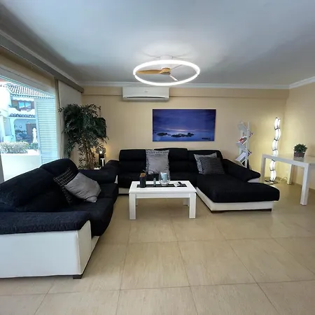 On The 15 Minutes From *