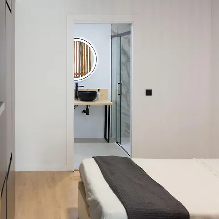 Leones By Concept Flats Valencia