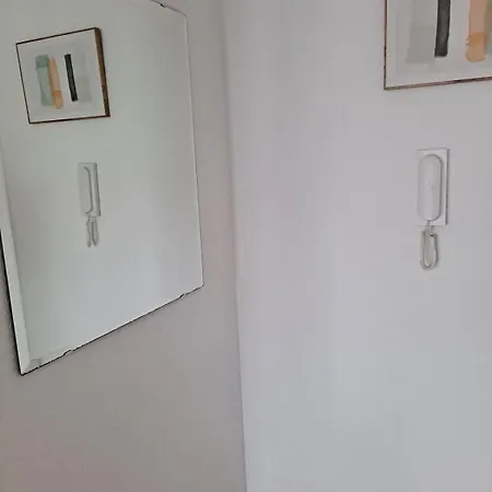 Comfortable In The Feria 2 Area Apartamento *