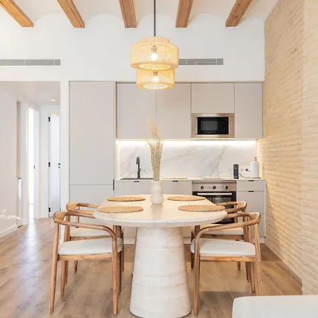 Yturralde By Alma Valência