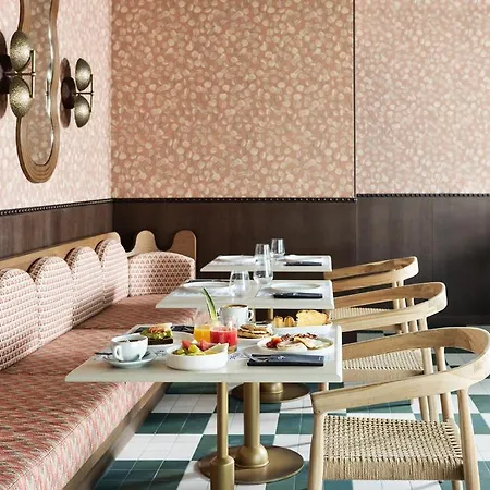 One Shot Puerta Ruzafa Hotel 4*